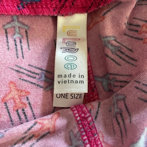 LulaRoe Airplane Leggings - Picture 4 of 4